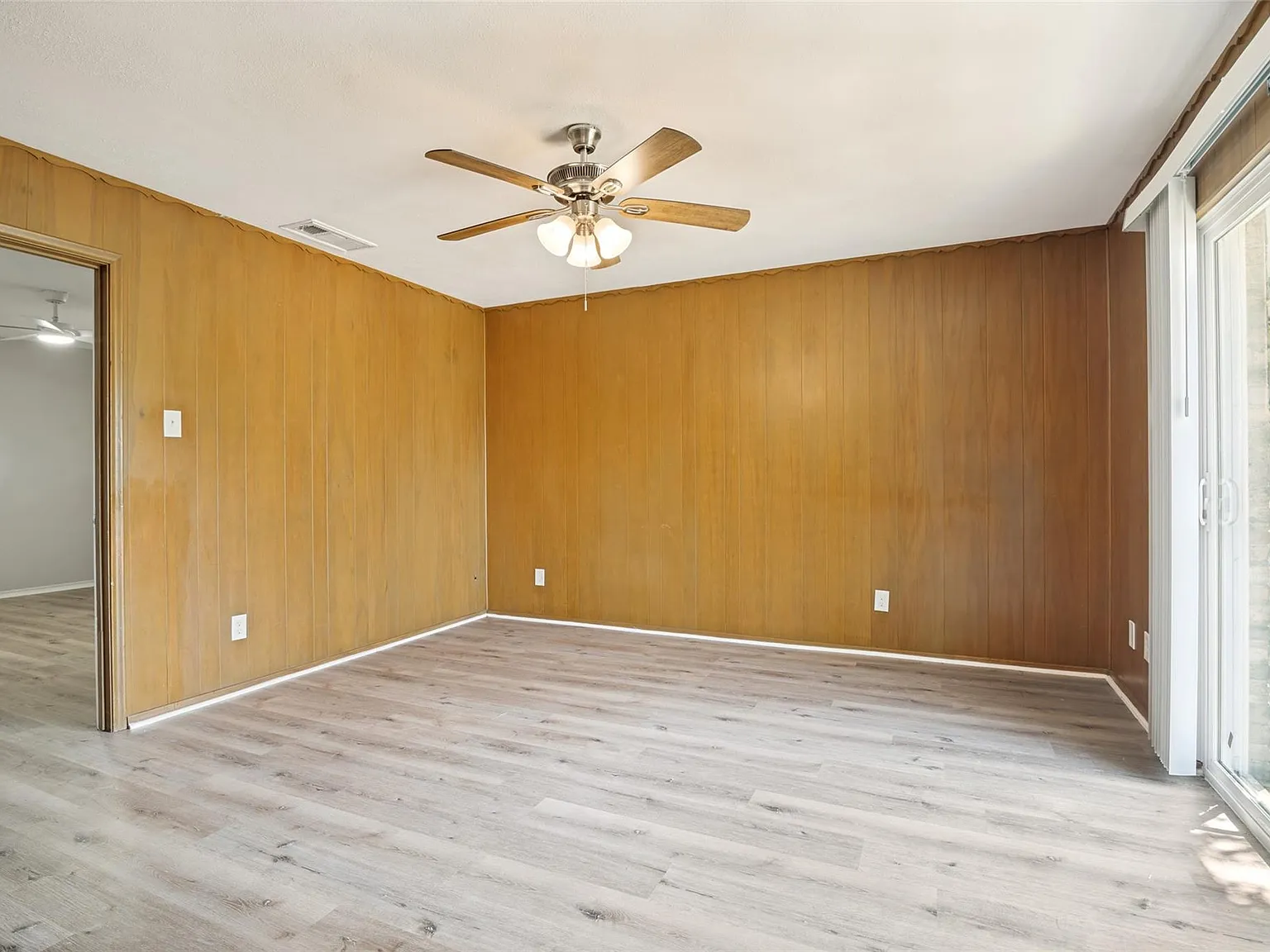 2 bed, 1400 sqft, $2,549 — Photo 4
