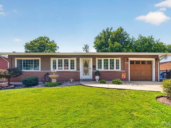 1315 Arlington Dr, Florissant, MO 63033