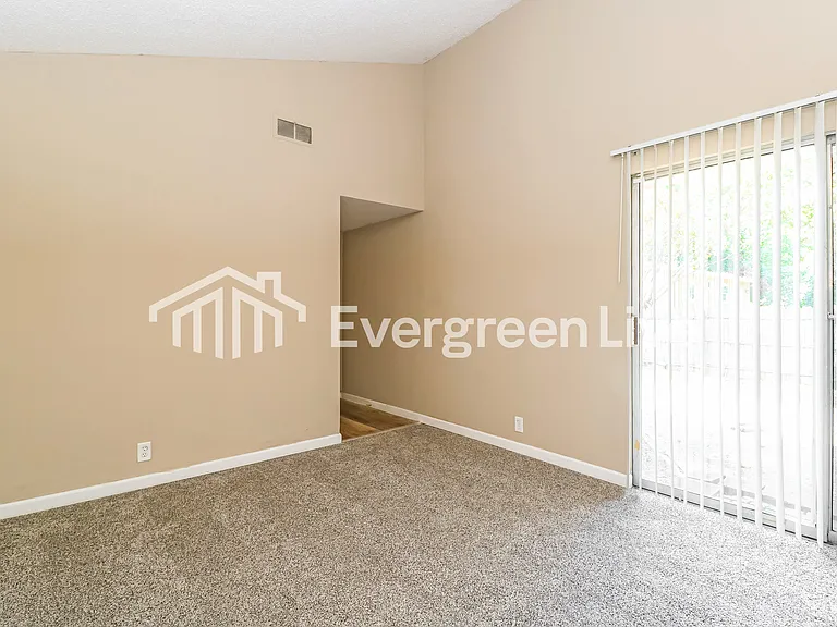 1382 Langholm Dr — Photo 6