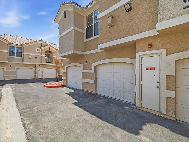 5855 Valley Dr #1022 — Photo 25