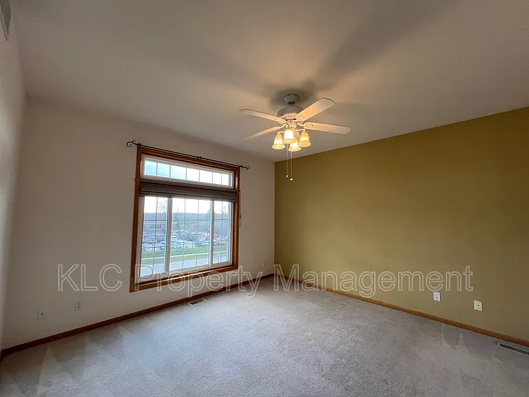 1725 S 50th St #192 — Photo 7