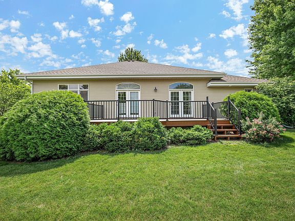 3rd image of 3000 Stamford Pl