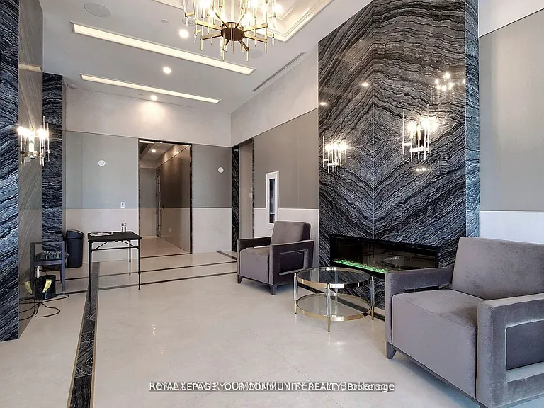 20 Gatineau Dr #402 — Photo 4