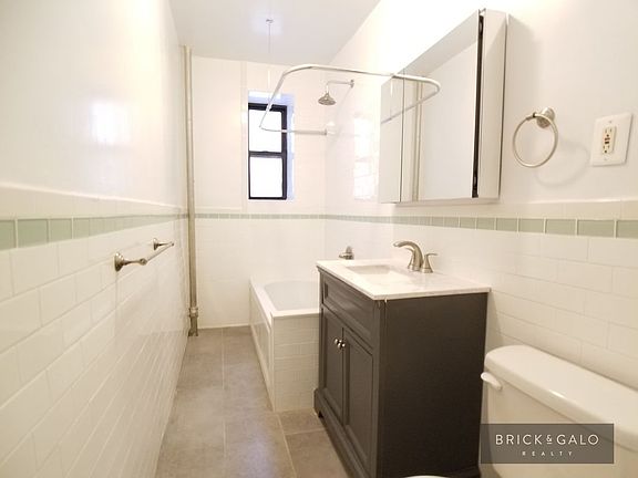 4th image of 3405 Kings Hwy #B1