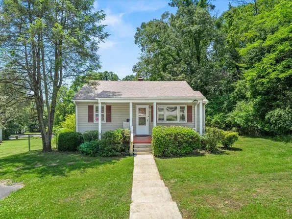 1104 Amherst Ave, Altavista, VA 24517