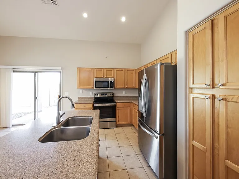 3453 W Webster Ct — Photo 8