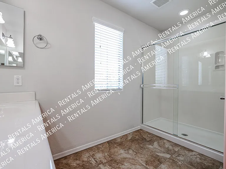 2127 W Monte Cristo Ave — Photo 32