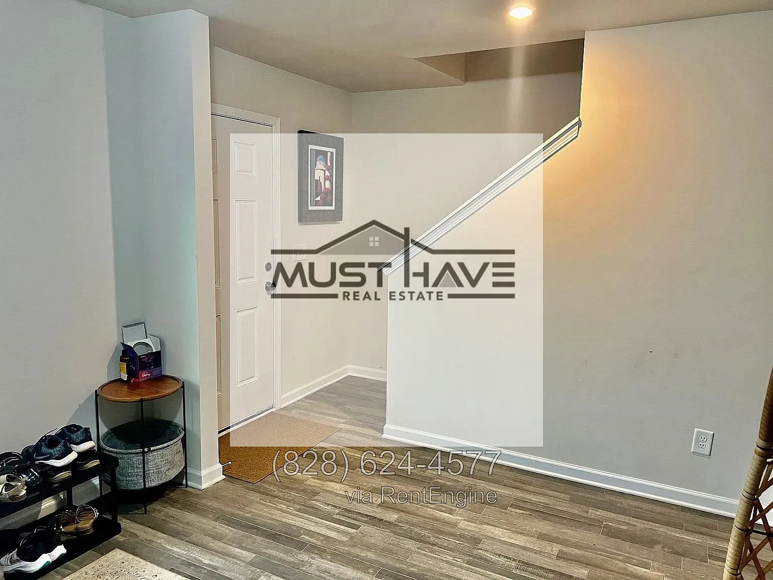 4 bed, 2.5 bath, 2000 sqft, $2,200 — Photo 2