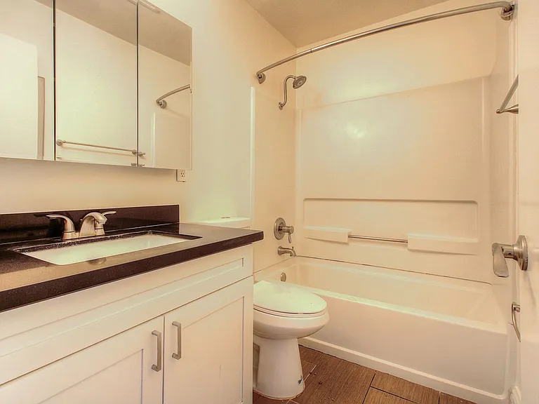 1532 Atlanta Ct #7 — Photo 16