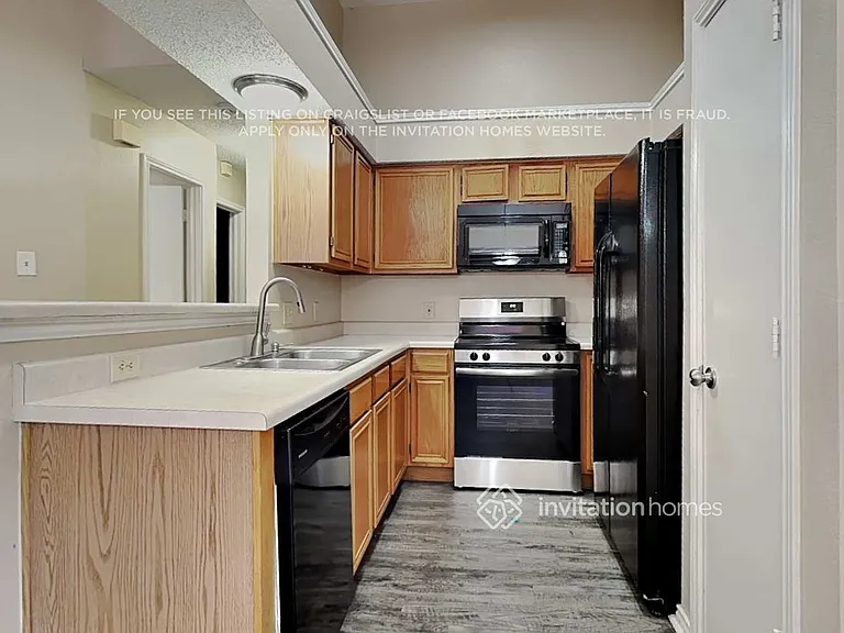 6736 Driffield Cir E — Photo 7