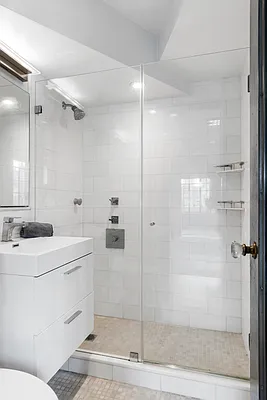 Rented by Douglas Elliman | media 7