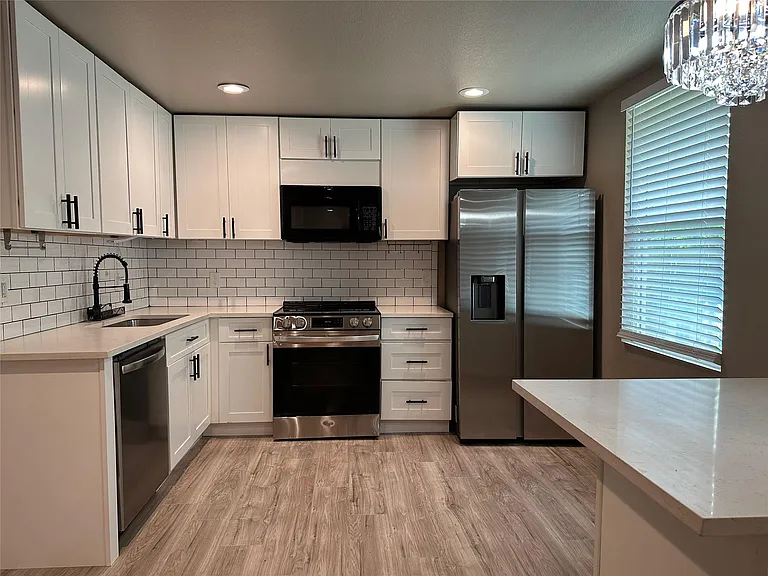 1404 Forest St #B — Photo 3