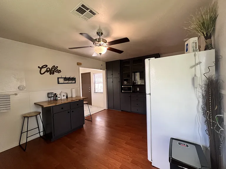 1519 S 43rd St — Photo 16