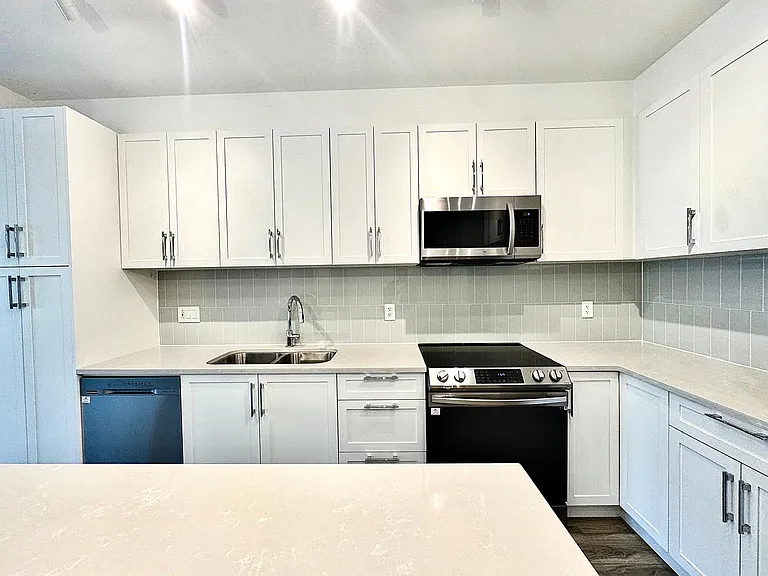 20356 72b Ave #314 — Photo 2