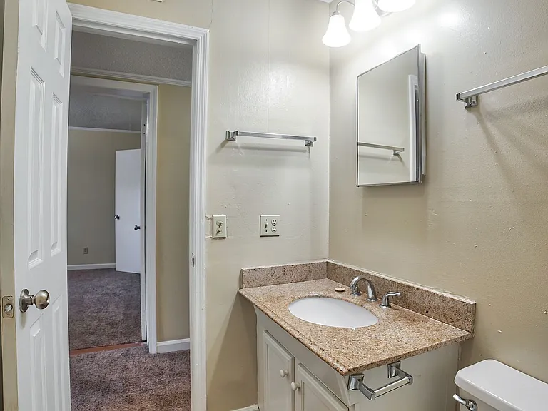Patriot Place Apartments — Photo 7
