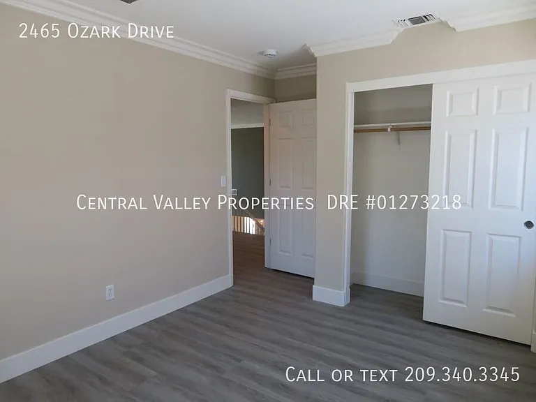 2465 Ozark Dr — Photo 27