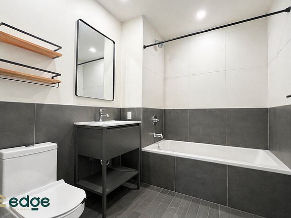 4th image of 3415 Farragut Rd #5A