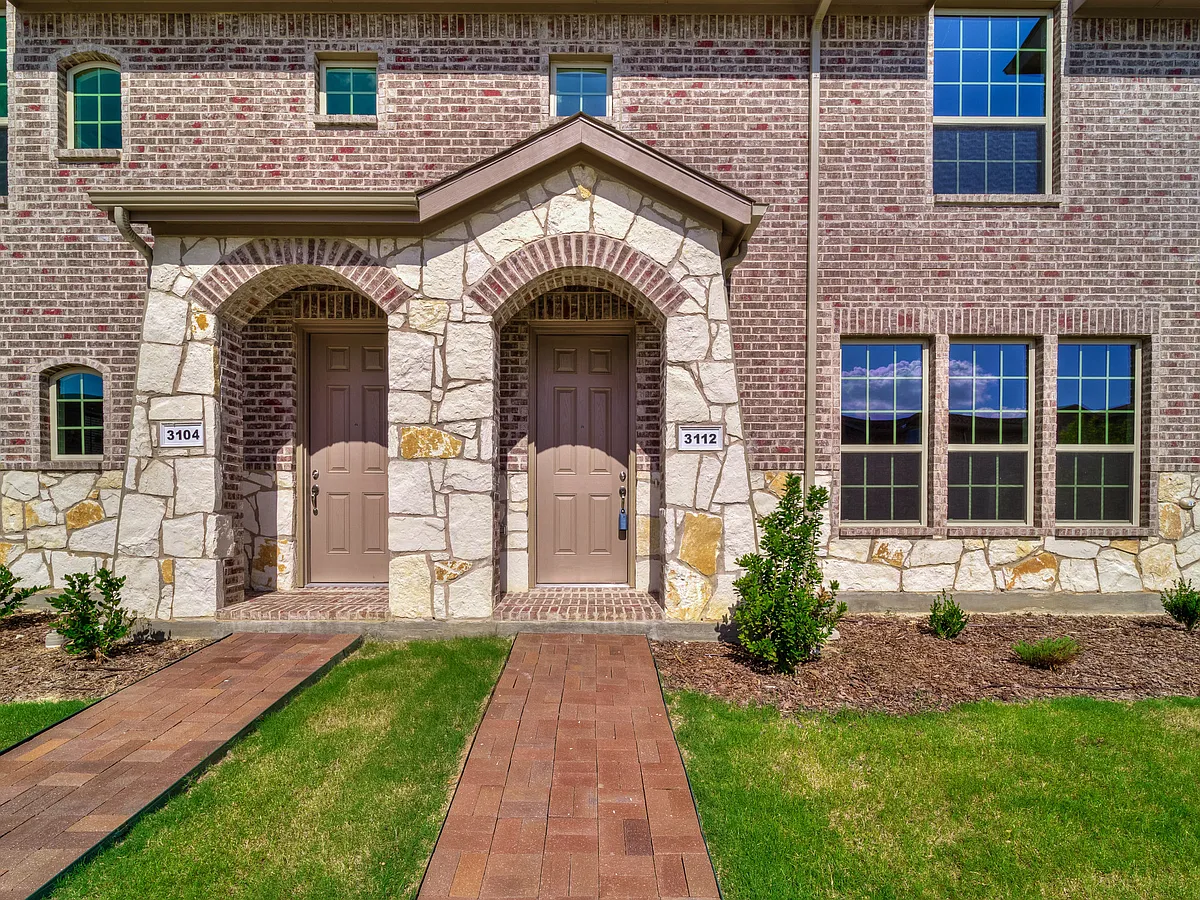 Building Photo - 3112 Solana Cir