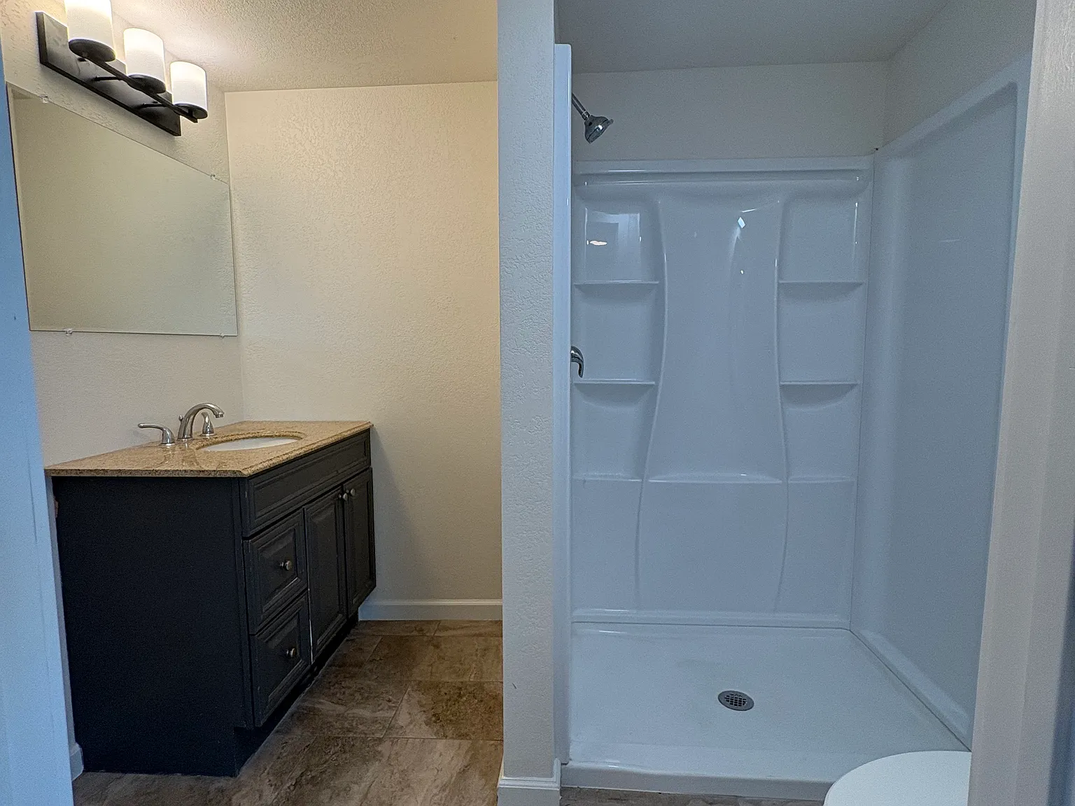 1 bed, 605 sqft, $900 — Photo 2