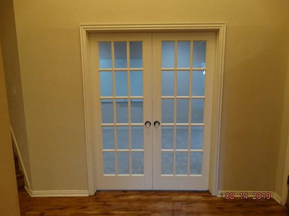 5th image of 15136 Regal Oak Ln