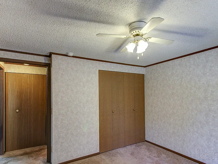 Heritage Apartments — Photo 11