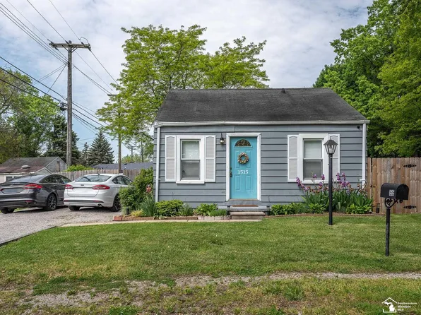 1515 Highridge St, Monroe, MI 48162