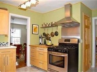 20576 Byron Rd, Shaker Heights, OH 44122