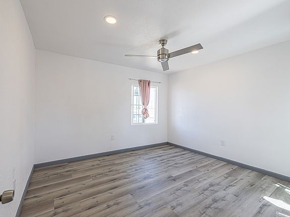 5th image of 27104 Prospect St