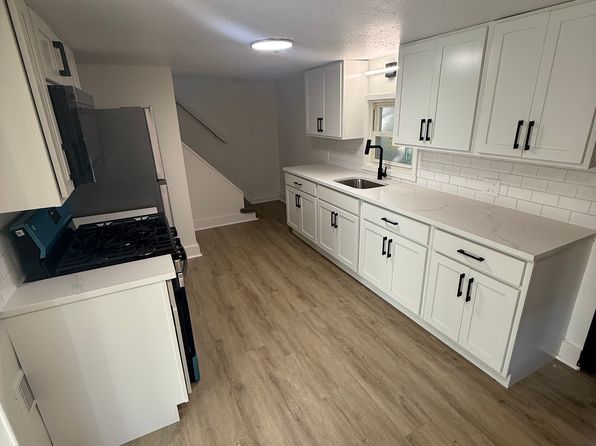 989 Mechanic St
