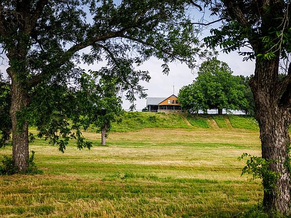5th image of 1884 County Road 319