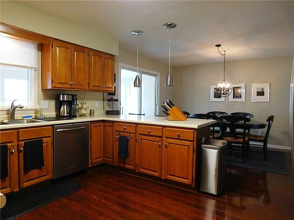 4th image of 5896 King Hill Dr