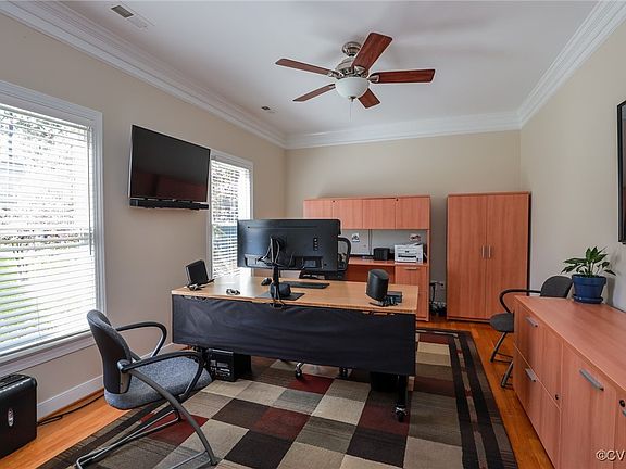 4th image of 5750 Creek Mill Way