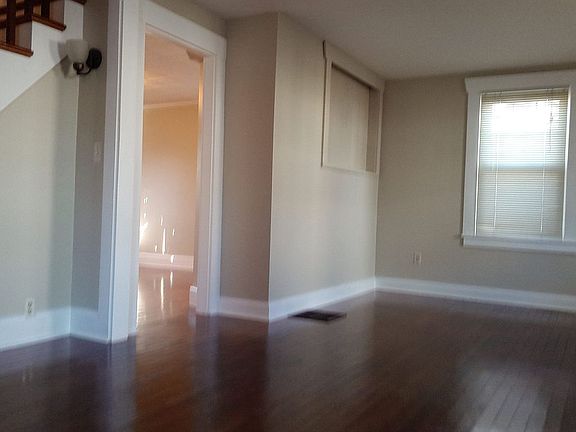 4th image of 361 Cedar St