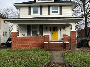 327 E Lexington Ct, Fort Wayne, IN 46806