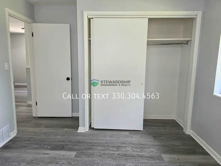 2555 Edwin Ave #2555 — Photo 5