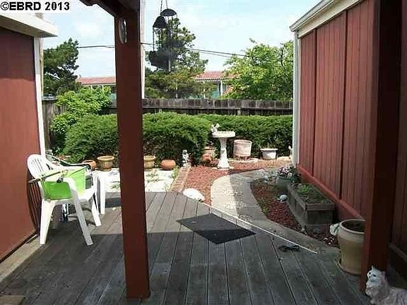 5th image of 19 Constance Dr #19