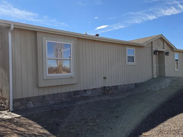 13 Oryx Dr, Tularosa, NM 88352