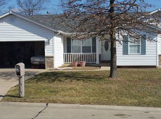 986 S Brampton Dr, Saint Charles, MO