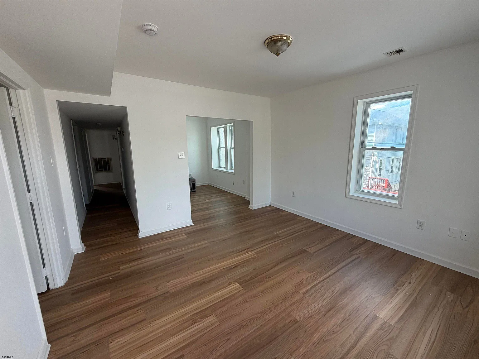 3 bed, 1.0 bath, $2,000 — Photo 3