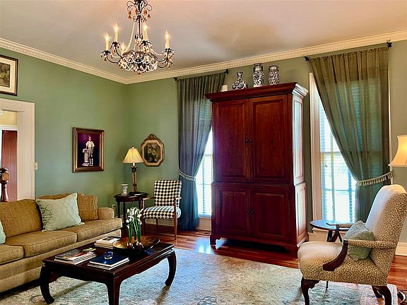 5th image of 210 S College St
