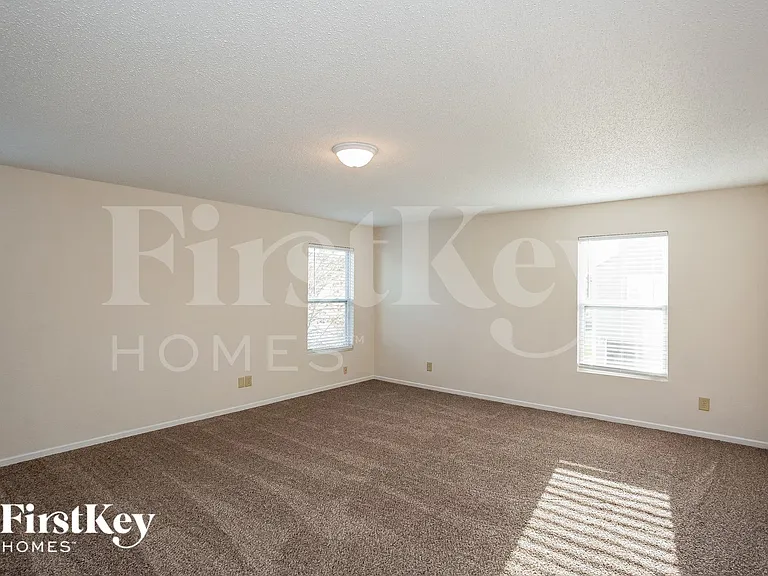 15393 Border Dr — Photo 6
