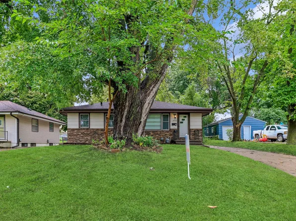2442 SW 8th St, Des Moines, IA 50315