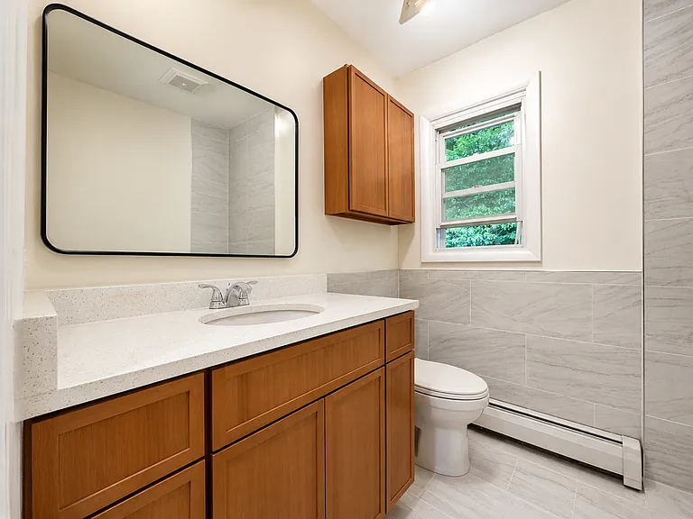 28 Carr St #2 — Photo 15