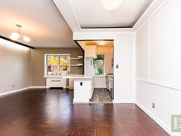 2nd image of 100 Park Ter W APT 1B
