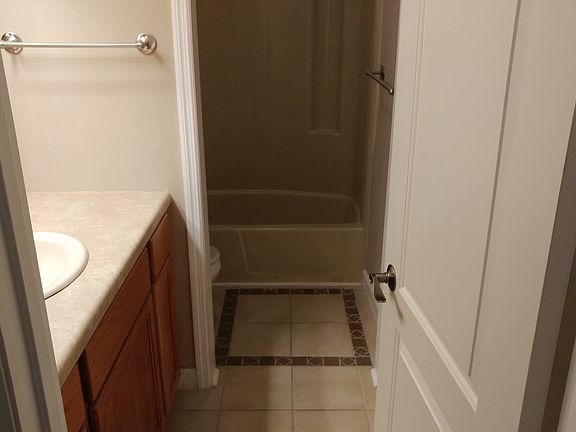 2nd full bath taste upgraded