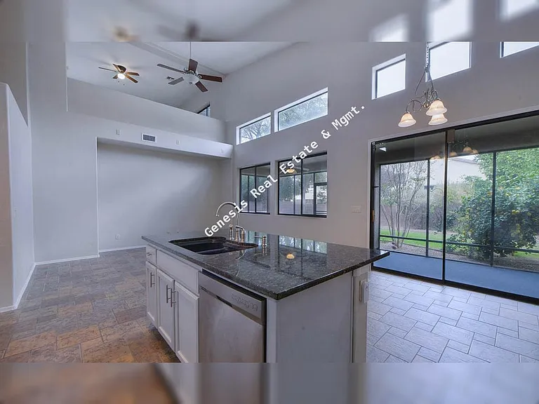 10569 E Avalon Park St — Photo 5