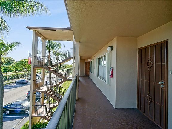 4th image of 13105 SW 16th Court #302L