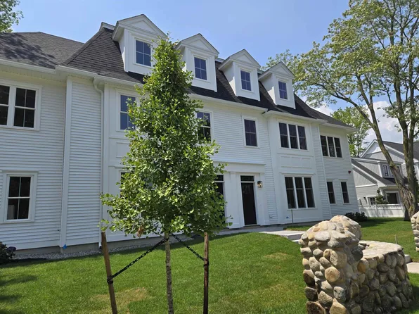 10 Grapevine Run, Portsmouth, NH 03801