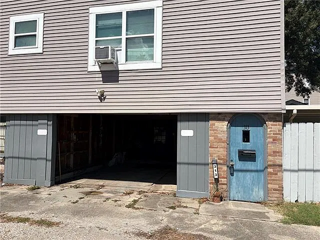 2 bed, 1.0 bath, 1100 sqft, $1,600 — Photo 3