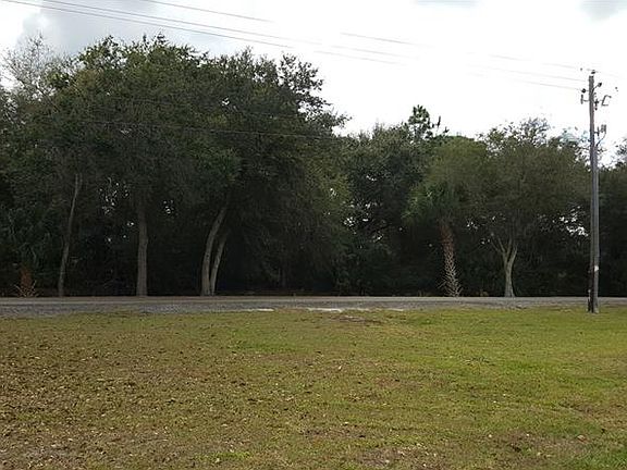 3rd image of 262 Bainbridge Dr